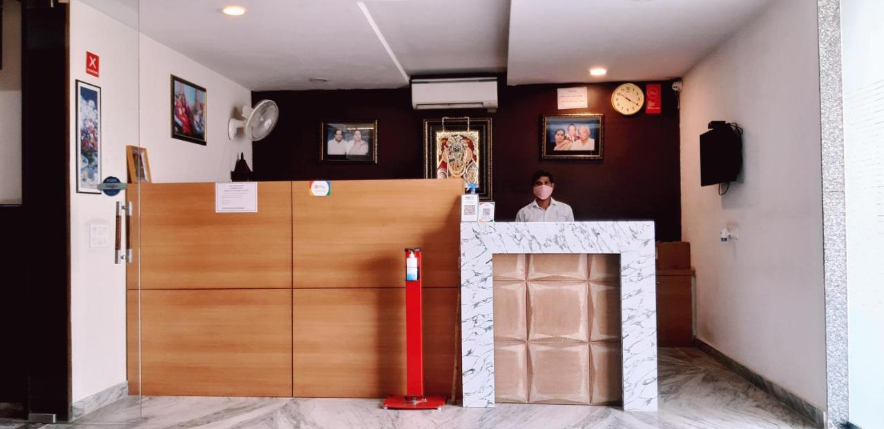 Hotel Sar Kamla Dham Skd Vrindavan Fully Vaccinated Staff מראה חיצוני תמונה