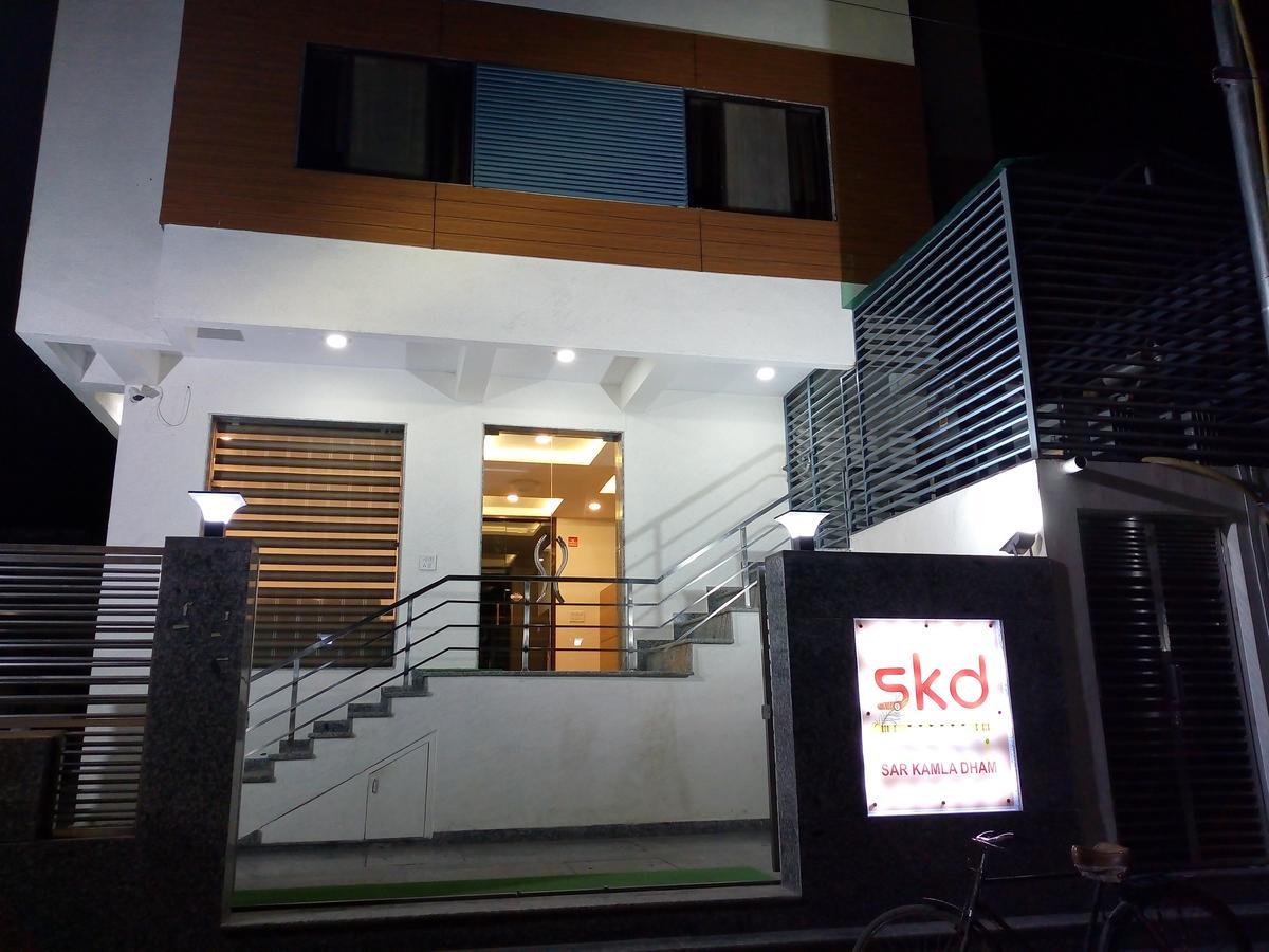 Hotel Sar Kamla Dham Skd Vrindavan Fully Vaccinated Staff מראה חיצוני תמונה