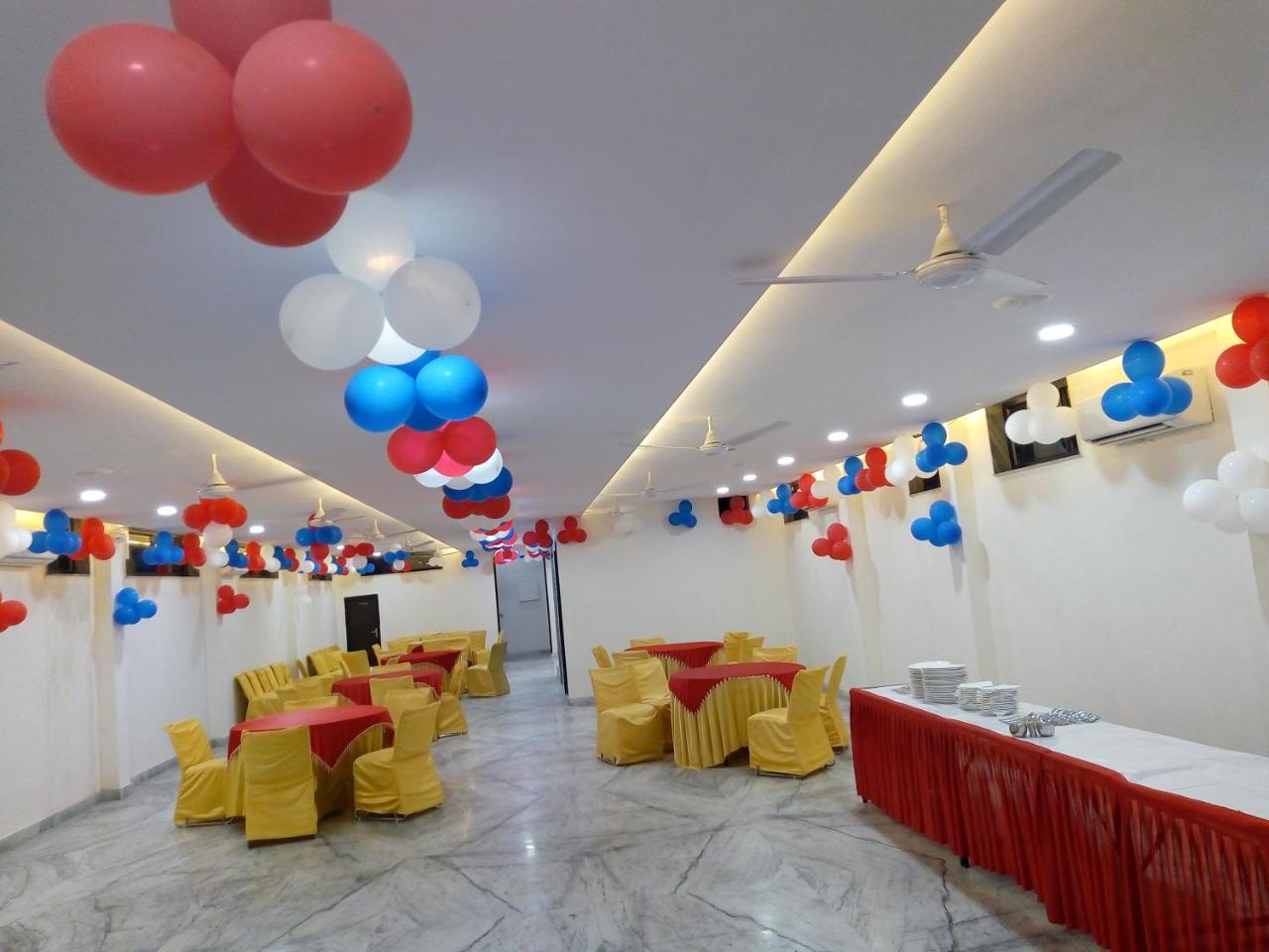 Hotel Sar Kamla Dham Skd Vrindavan Fully Vaccinated Staff מראה חיצוני תמונה