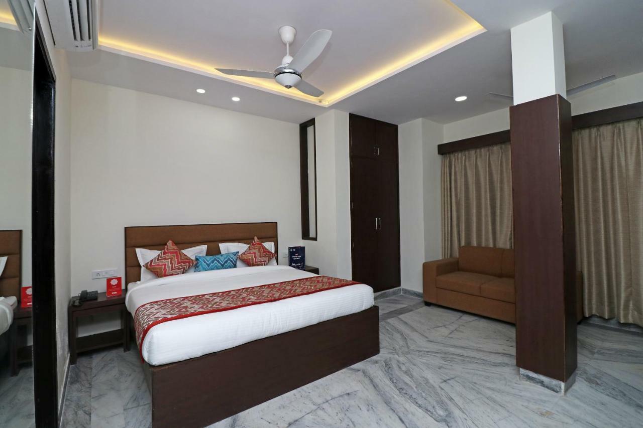 Hotel Sar Kamla Dham Skd Vrindavan Fully Vaccinated Staff מראה חיצוני תמונה